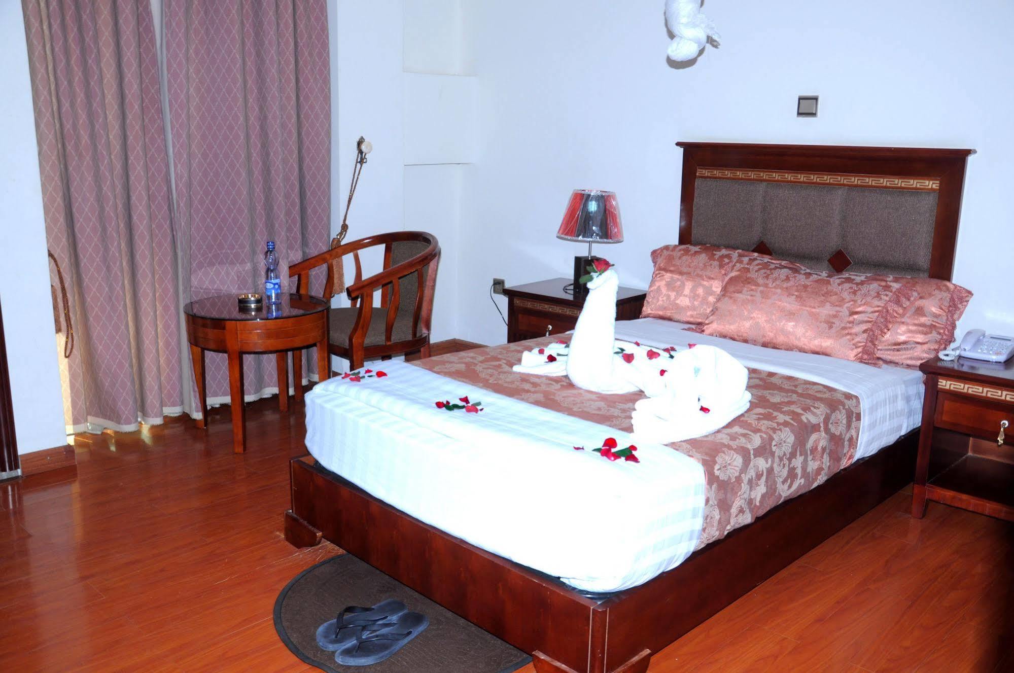 Addis Amba Hotel Bahir Dar Exterior photo